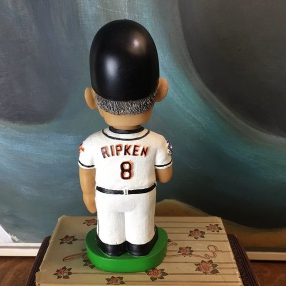 Vintage Cal Ripken MLB Bobblehead - Picture 4 of 8